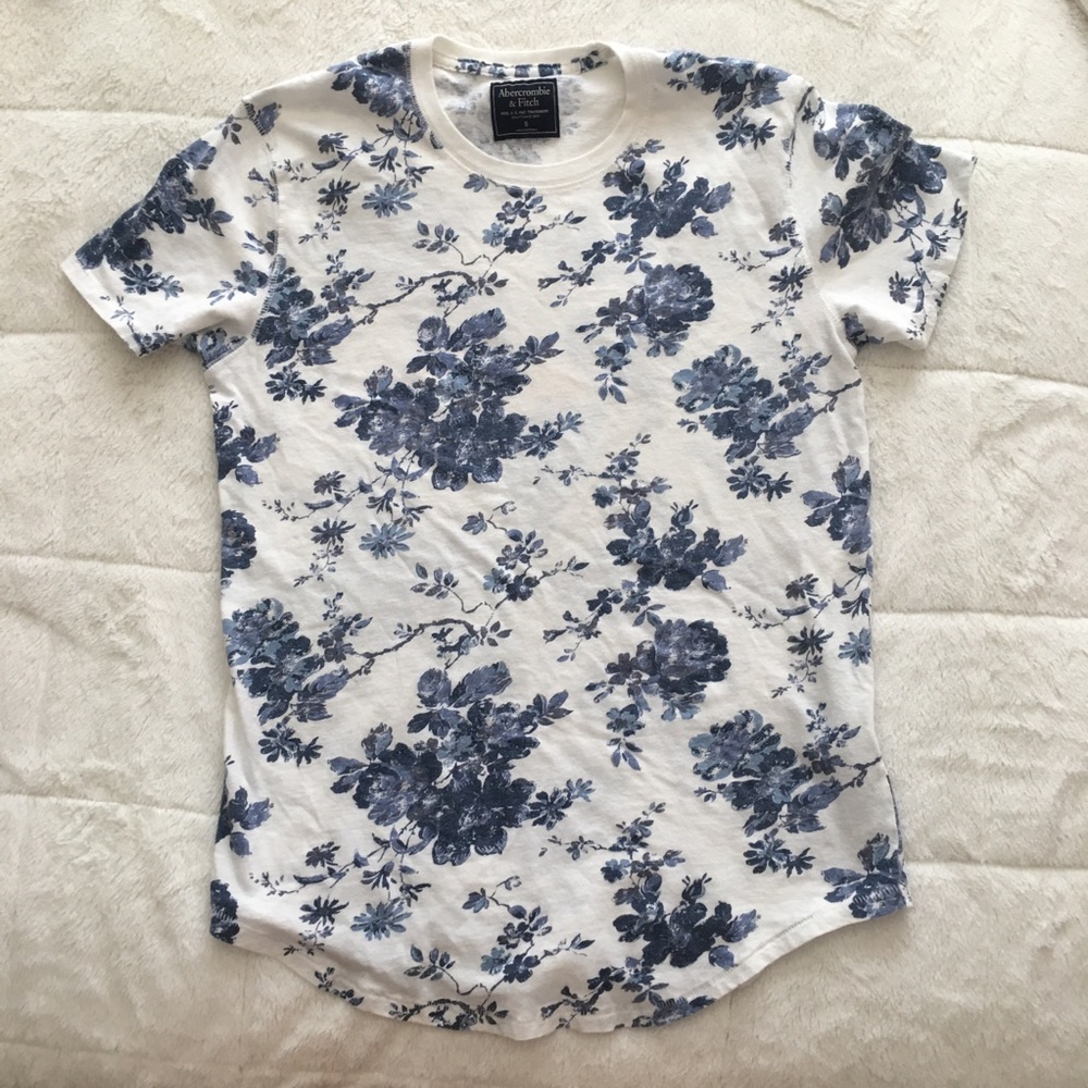 Abercrombie Men’s Floral T-shirt